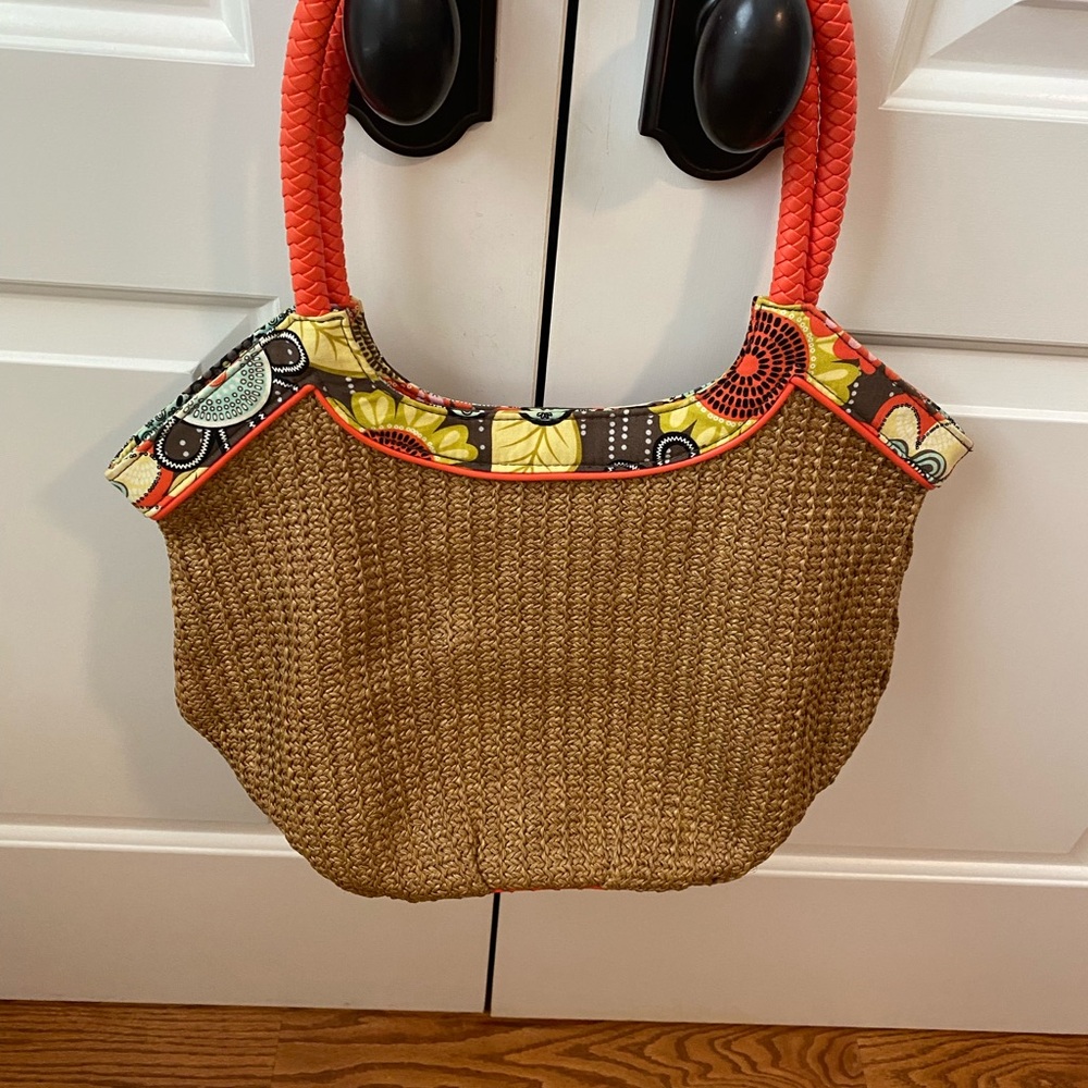 Vera Bradley straw Bucket Bag in mint Condition
